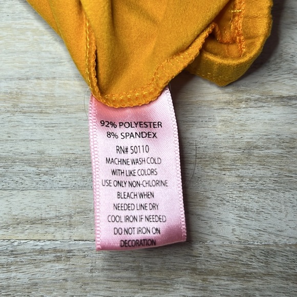 FEATHERS fun 2 piece set! Mustard Top off shoulder & matching Pants size medium. - Picture 8 of 10